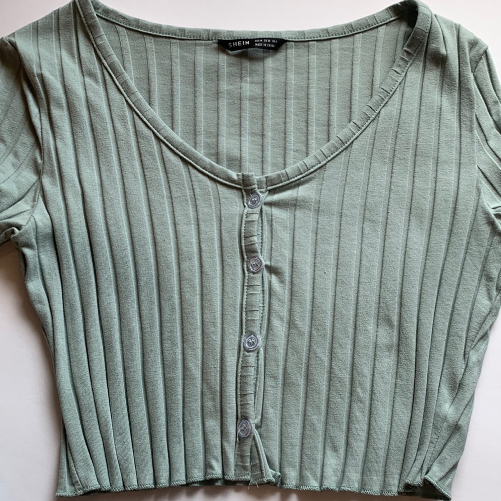 Size medium - Picture 2 of 3